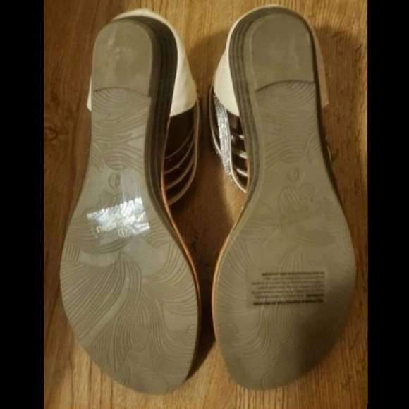 ♥︎New Rhinestone Sandals♥︎ - Picture 9 of 10